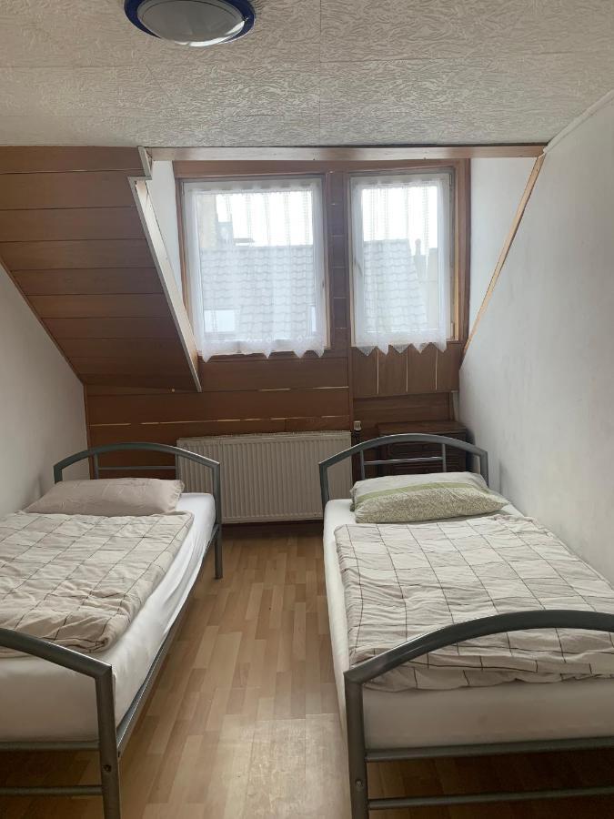 Dachgeschoss Hof Apartment Krefeld Exterior foto